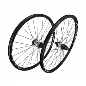 VYTYV XC 29 Carbon / DT Swiss 180 Ceramic wheelset approx. 1280g on the lightest spokes